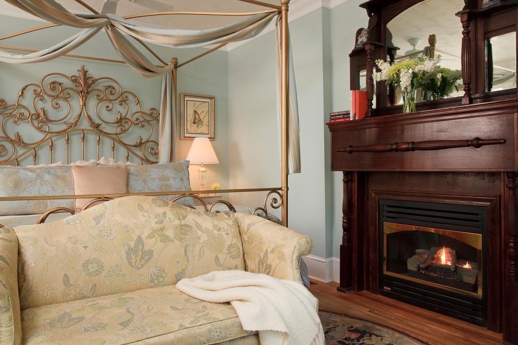 White Doe Inn Bed&Breakfast Manteo Zimmer foto